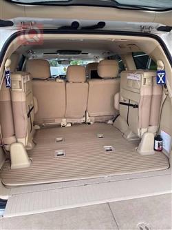 تۆیۆتا لاند کروزەر